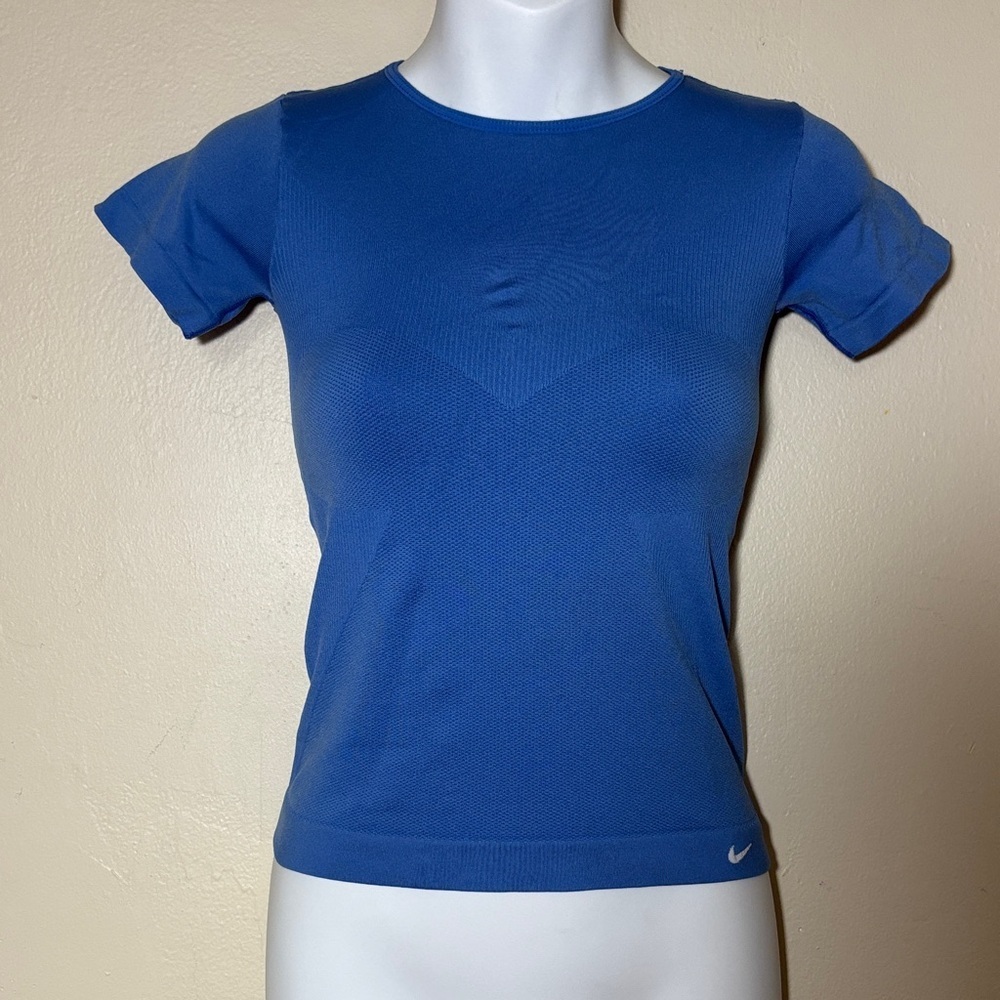 Nike Women's Royal Blue Short Sleeve Performance Tee